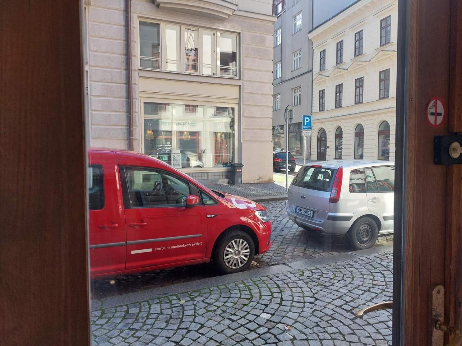 Exkluzivni Apartman V Prizemi V Hradci Kralove Hradec Kralove Exterior foto